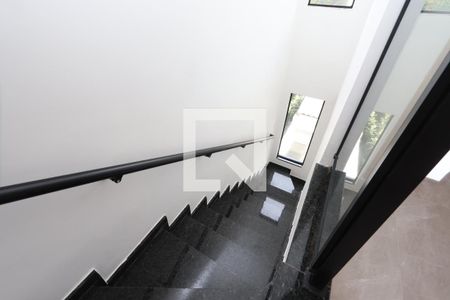 Escada de casa de condomínio para alugar com 2 quartos, 84m² em Vila Formosa, São Paulo