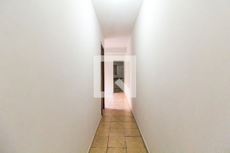 Corredor de casa para alugar com 2 quartos, 50m² em Jardim Itapemirim, São Paulo