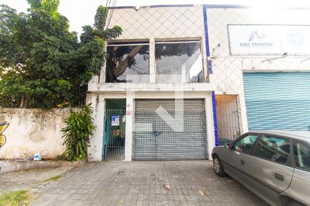 Fachada + Placa de casa para alugar com 2 quartos, 50m² em Jardim Itapemirim, São Paulo