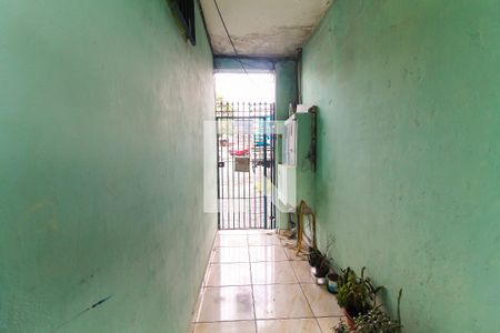 Entrada de casa para alugar com 2 quartos, 50m² em Jardim Itapemirim, São Paulo