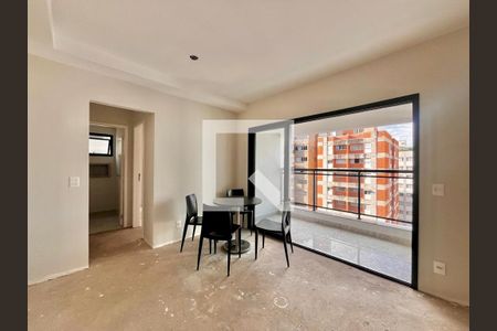 Sala de apartamento à venda com 1 quarto, 49m² em Cambuí, Campinas