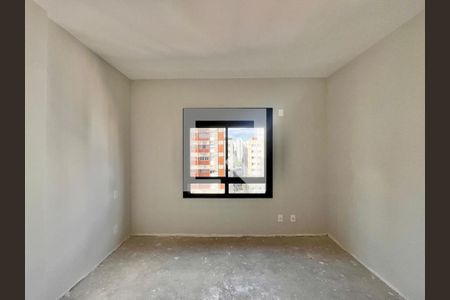 Quarto de apartamento à venda com 1 quarto, 49m² em Cambuí, Campinas