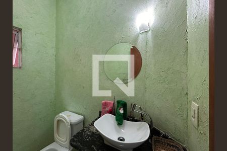 Banheiro 2 de casa à venda com 4 quartos, 330m² em Vila Palmeiras, São Paulo