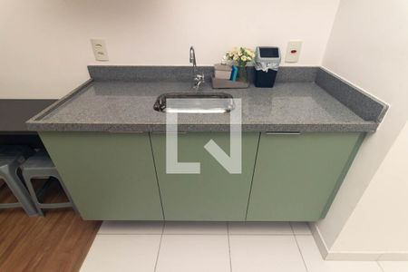 Cozinha de apartamento para alugar com 1 quarto, 35m² em República, São Paulo