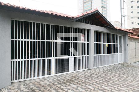 Fachada de casa de condomínio para alugar com 1 quarto, 52m² em Maracanã, Praia Grande