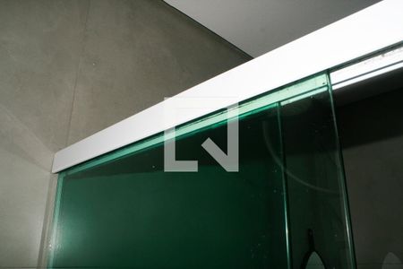 Banheiro de casa de condomínio para alugar com 1 quarto, 52m² em Maracanã, Praia Grande