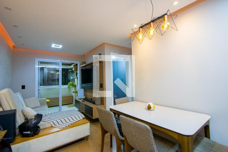 Sala de apartamento à venda com 2 quartos, 52m² em Vila Scarpelli, Santo André