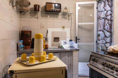 Cozinha de apartamento à venda com 3 quartos, 100m² em Prado, Belo Horizonte