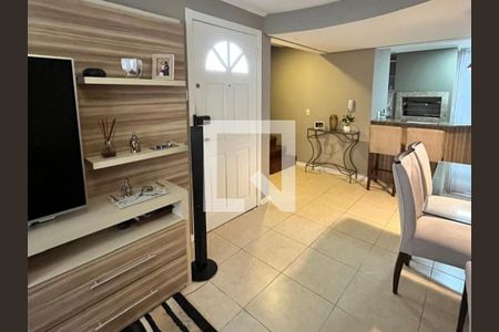 Sala de casa de condomínio para alugar com 4 quartos, 177m² em Jardim Itu, Porto Alegre