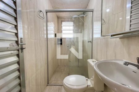 Banheiro de casa para alugar com 1 quarto, 40m² em Cambuci, São Paulo