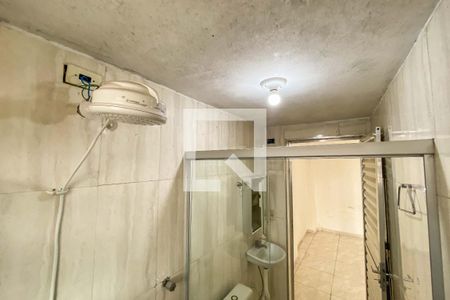 Banheiro de casa para alugar com 1 quarto, 40m² em Cambuci, São Paulo