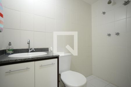 Banheiro  de apartamento à venda com 2 quartos, 55m² em Cambuci, São Paulo
