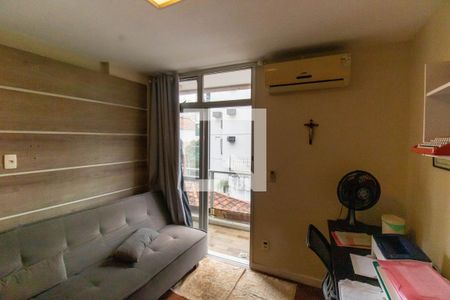 Quarto de apartamento à venda com 4 quartos, 180m² em Icaraí, Niterói