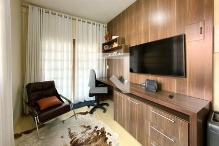 Escritório  de casa para alugar com 5 quartos, 417m² em Havaí, Belo Horizonte