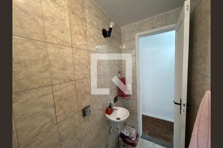 Banheiro de apartamento à venda com 3 quartos, 60m² em Todos Os Santos, Rio de Janeiro