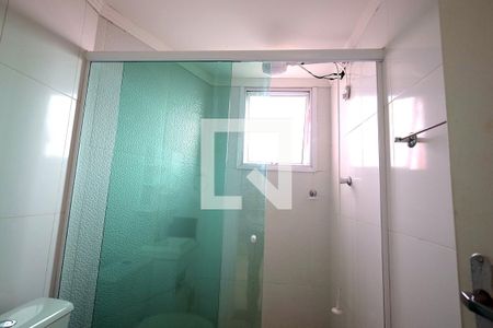 Banheiro de apartamento à venda com 2 quartos, 63m² em Parque São Vicente, Santo André