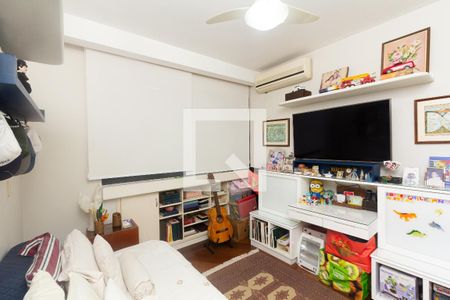 Quarto de apartamento para alugar com 2 quartos, 155m² em Vila Olímpia, São Paulo
