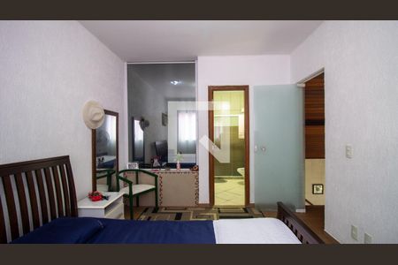 Suíte de casa de condomínio à venda com 3 quartos, 380m² em Vargem Grande, Rio de Janeiro