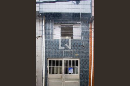 Fachada de casa à venda com 2 quartos, 43m² em São Judas Tadeu, Diadema