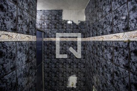 Banheiro de casa à venda com 2 quartos, 43m² em São Judas Tadeu, Diadema