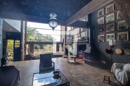 Sala de casa à venda com 3 quartos, 312m² em Vila Nova, Porto Alegre