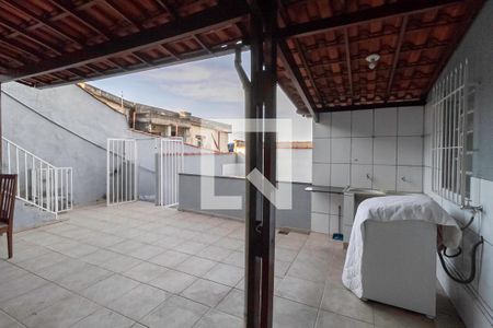 Entrada de casa à venda com 5 quartos, 341m² em Glória, Belo Horizonte