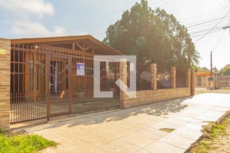 Fachada de casa à venda com 2 quartos, 100m² em Harmonia, Canoas