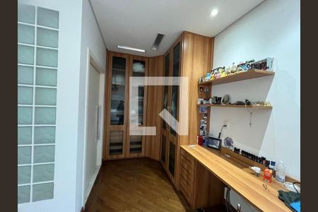 Casa à venda com 4 quartos, 400m² em Jardim Leonor Mendes de Barros, São Paulo