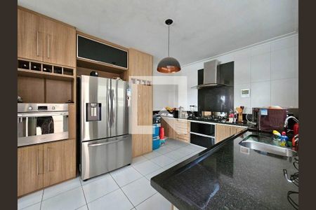 Casa à venda com 4 quartos, 418m² em Jardim Leonor Mendes de Barros, São Paulo