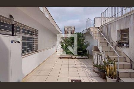 Casa à venda com 3 quartos, 240m² em Jardim São Paulo, São Paulo
