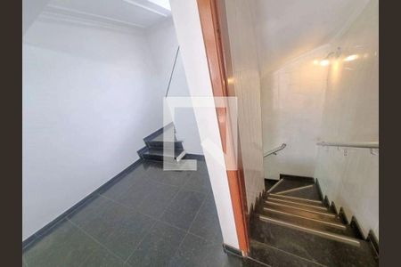 Casa à venda com 5 quartos, 300m² em Vila Albertina, São Paulo