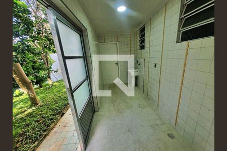 Casa à venda com 5 quartos, 300m² em Vila Albertina, São Paulo