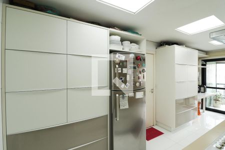 Apartamento à venda com 171m², 3 quartos e 3 vagasCozinha 