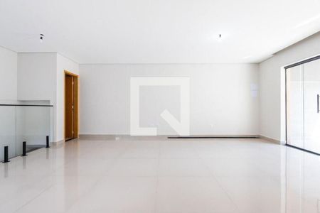 Casa à venda com 4 quartos, 400m² em Vila Albertina, São Paulo