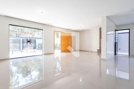 Casa à venda com 4 quartos, 400m² em Vila Albertina, São Paulo