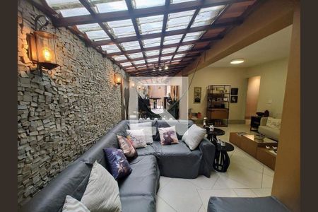 Apartamento à venda com 3 quartos, 250m² em Vila Paris, Belo Horizonte