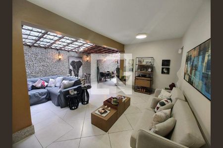 Apartamento à venda com 3 quartos, 250m² em Vila Paris, Belo Horizonte