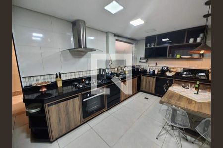 Apartamento à venda com 3 quartos, 250m² em Vila Paris, Belo Horizonte