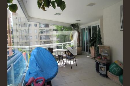 Apartamento à venda com 3 quartos, 257m² em Real Parque, São Paulo