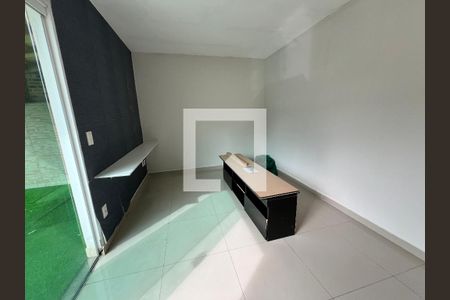 Sala de Tv de casa de condomínio para alugar com 3 quartos, 125m² em Tanque, Rio de Janeiro