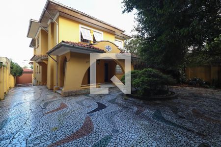 Quintal de casa à venda com 6 quartos, 420m² em Vila Madalena, São Paulo