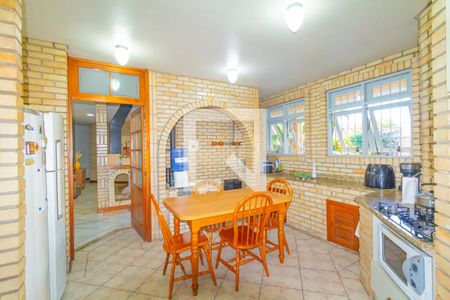 Cozinha de casa à venda com 3 quartos, 235m² em Niterói, Canoas