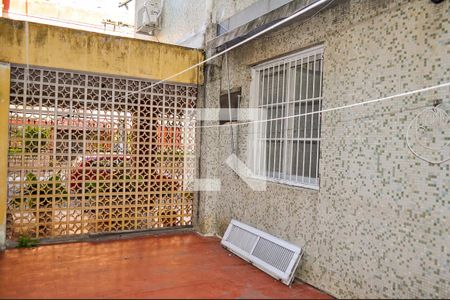Quintal de apartamento à venda com 1 quarto, 37m² em Partenon, Porto Alegre