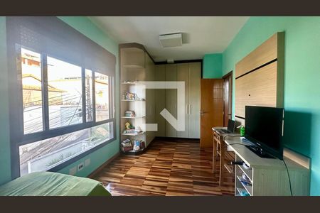 Quarto  de casa à venda com 5 quartos, 192m² em Paraíso, Belo Horizonte