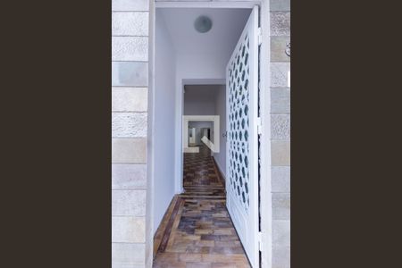Corredor de casa à venda com 4 quartos, 185m² em Floresta, Porto Alegre