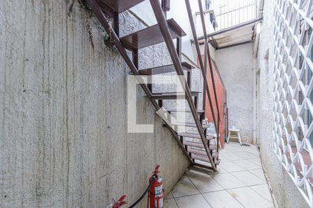 Área de Serviço - 1 andar de casa à venda com 4 quartos, 185m² em Floresta, Porto Alegre