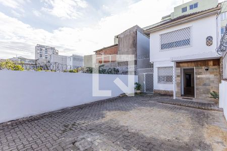 Fachada de casa à venda com 4 quartos, 185m² em Floresta, Porto Alegre
