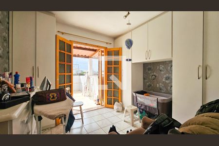 Quarto 2 de casa à venda com 4 quartos, 180m² em Interlagos, São Paulo