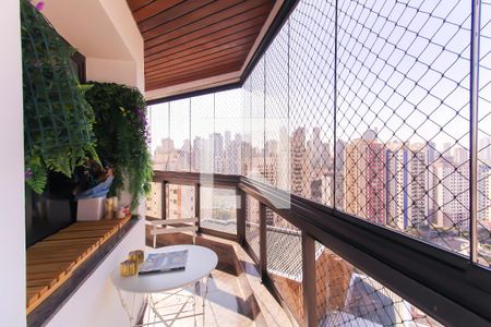 Varanda de apartamento à venda com 3 quartos, 134m² em Vila Regente Feijó, São Paulo