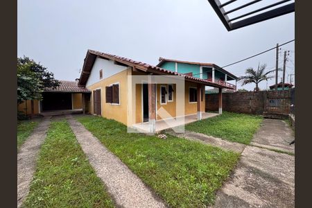 Quintal de casa à venda com 3 quartos, 125m² em Santos Dumont, São Leopoldo